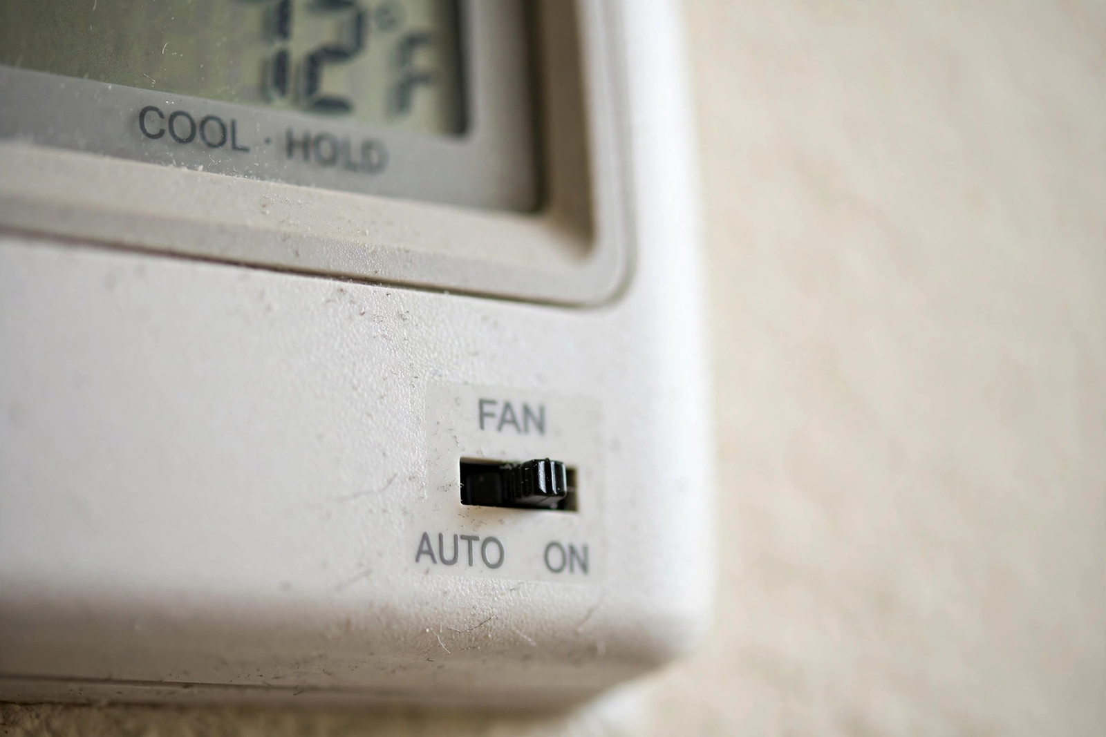 what does fan mean on thermostat - illustration 1