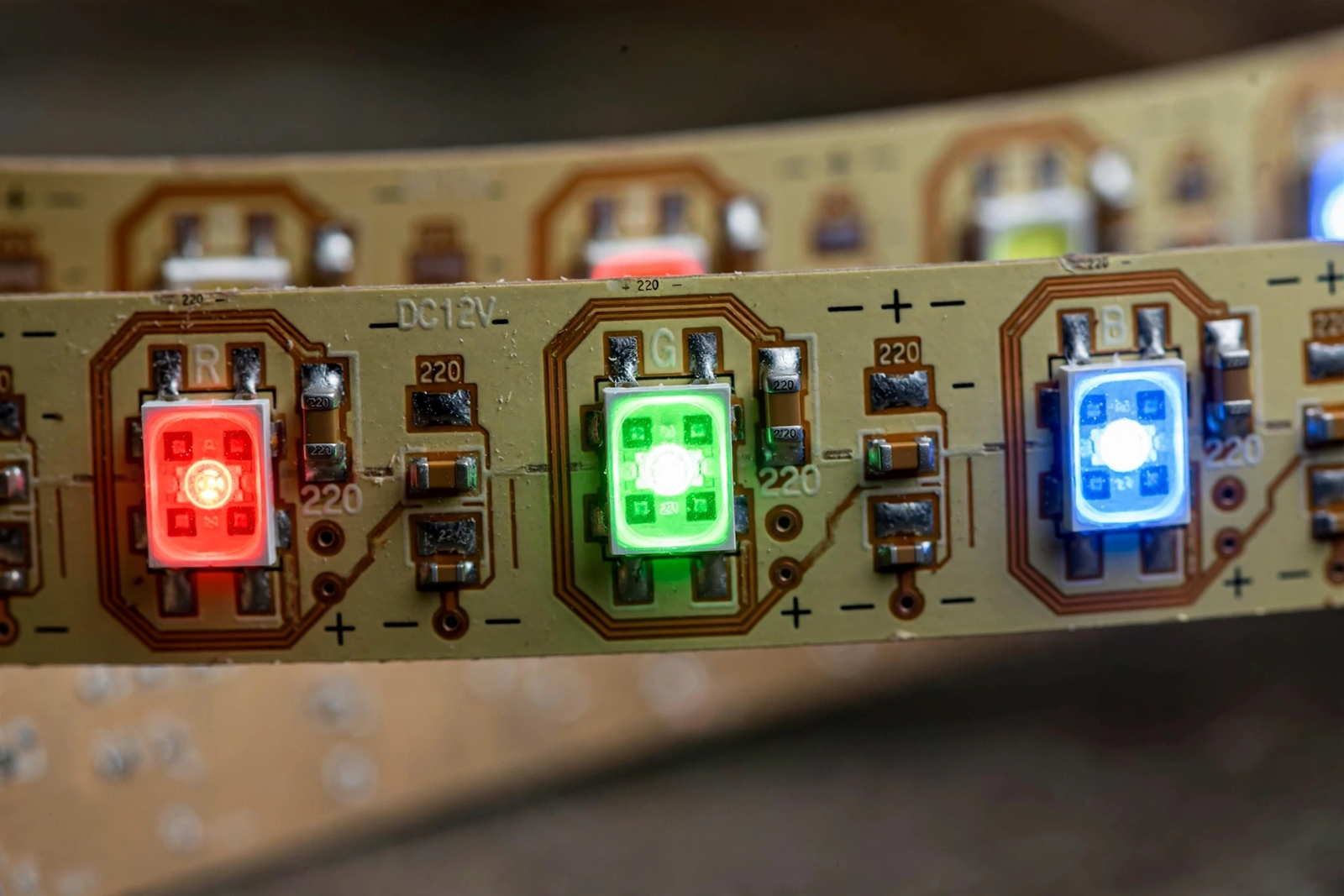 cob led strip vs rgb strip no visible dots which better ambient lighting - 2