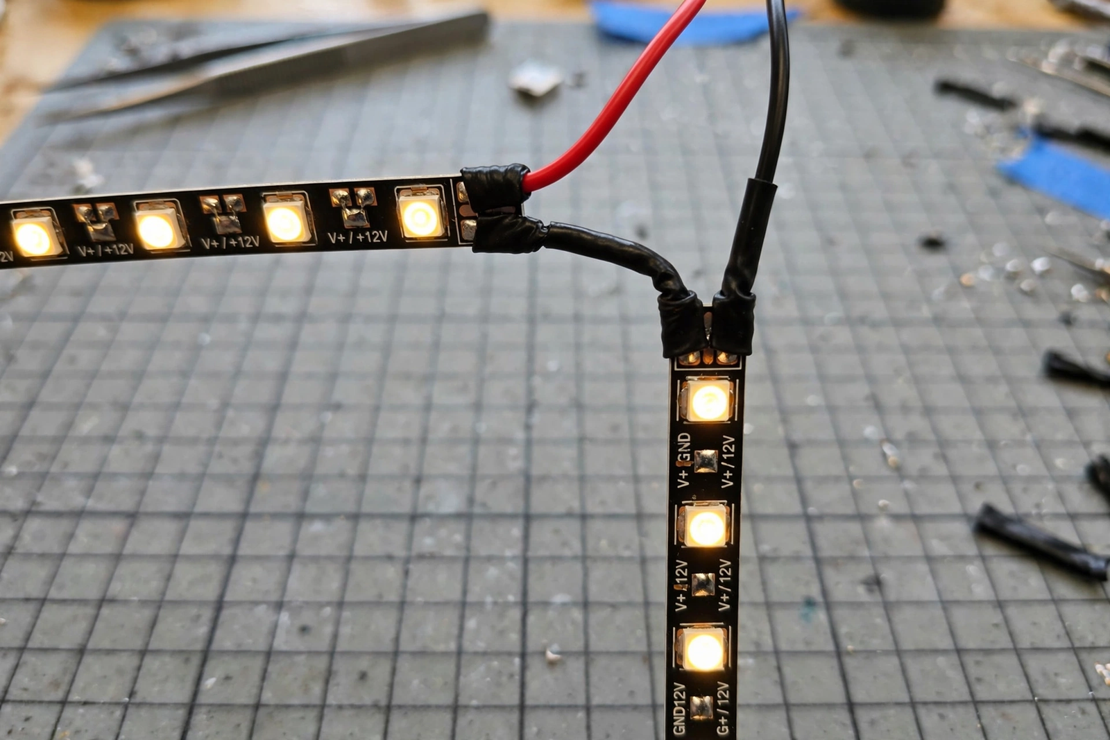 how to solder led strip corners without connectors - 4